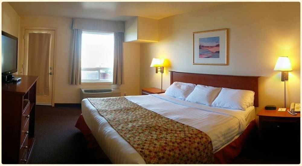 Hotel Super 8 By Wyndham Caraquet Exterior foto